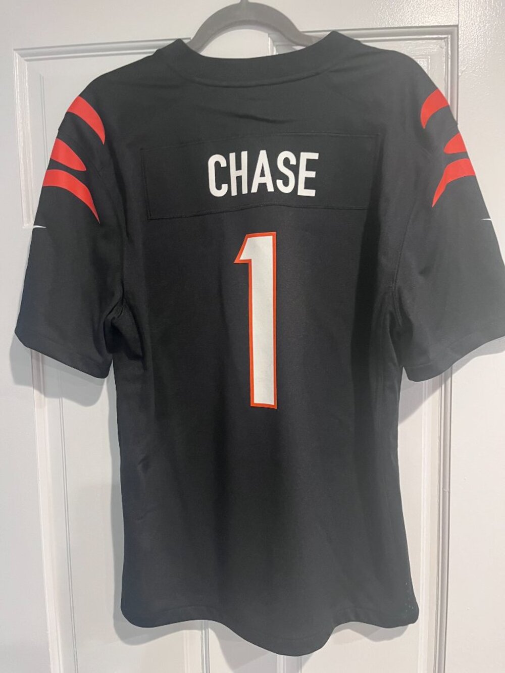 Ja’Marr Chase #1 Cincinnati Bengals black/orange Youth jersey - Picture 2 of 3